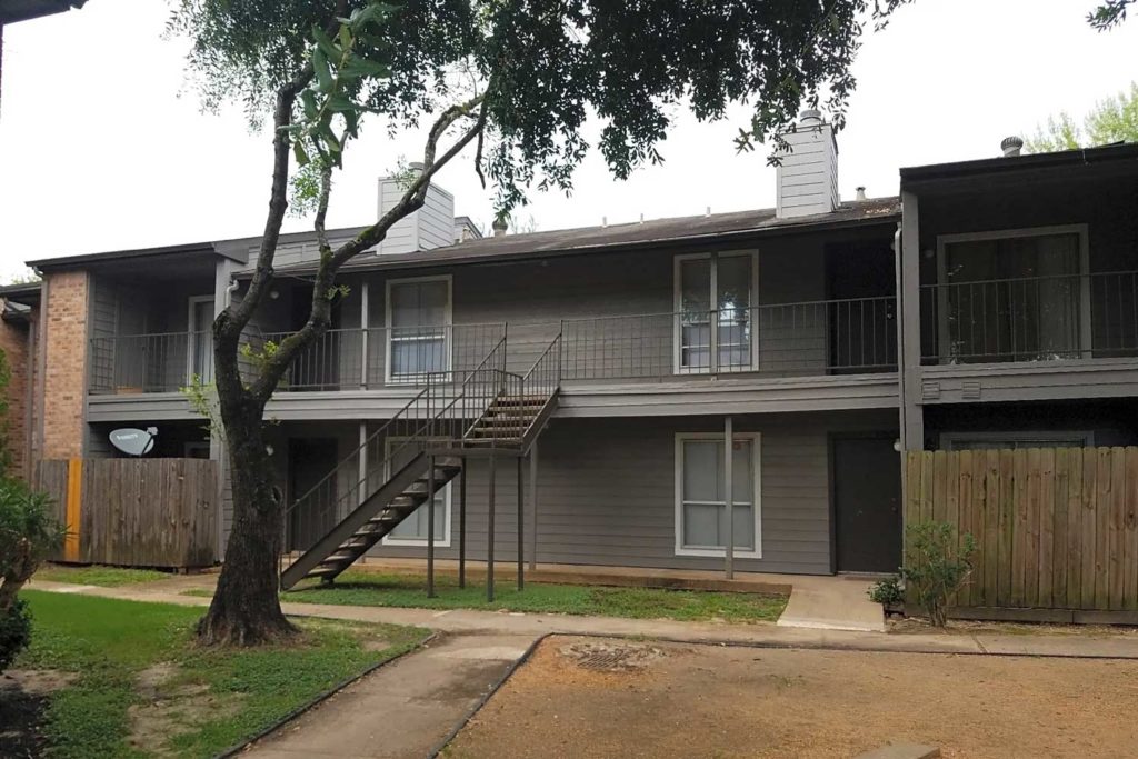 Southlake Villas Apartments; one two and three bedroom apartments homes for rent in Northeast Houston, Texas
